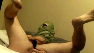 Cam00331 Models Stylish Leggings in Fashion Showcase