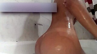 colombian latina teen masturbates her big ass in bathtub recording for instagram tbt