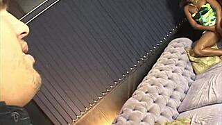 Nina Savage Seduzindo o Cunhado com Oral e Anal