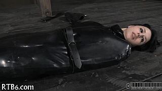 Sexy Whipping for Beauty's Ass