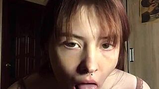 loves to suck big dicks 😍