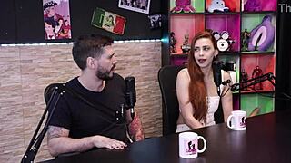 peachvelvet talks about her bisexual gangbang experience with five guys