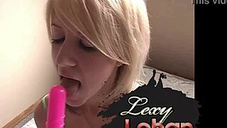 lexy lohan masturbates dildo with natural tits