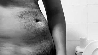 Me masturbo pensando en mi vecina sexy