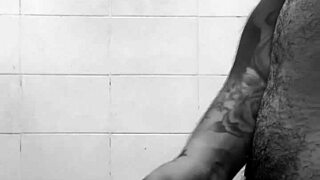 Me masturbo pensando en mi vecina sexy