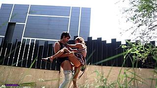 Wanna find a spot to fuck outdoors and finish in mouth?