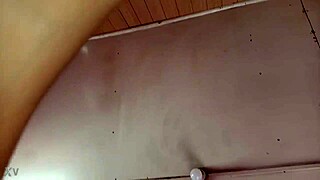 Hot wife reaches orgasm with amateur