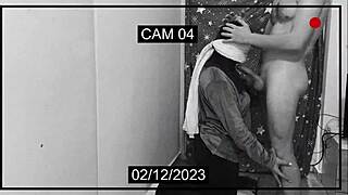 Tangkap Pacar Selingkuh di Cam Sama Cowok Lain, Brondong Jualah!