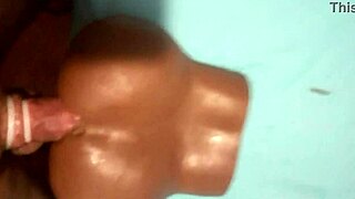 I fuckd my black toy and cummed on it.