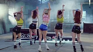 Kpop idol mi mi mi teases with ass in pmv