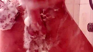 me encanta pajearme en la ducha 💦