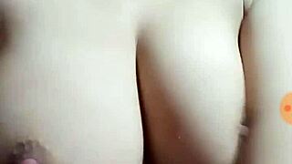 girl masturbates wildly!