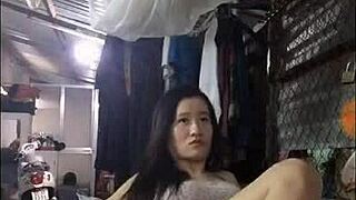 Is this 18-year-old flashing on Bigo live intentionally?