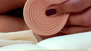 i feel so good masturbating and licking my pussy in this rosered vip video