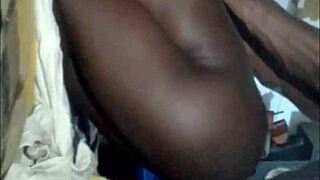 تعالي خذي الزب زي عاهرتي السوداء الطيبة