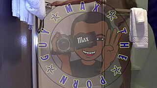 Harlow savvy squirts from head before deep creampie.