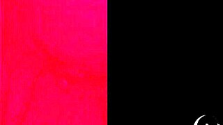 esposinha liberada dando para o fixo no pelo.