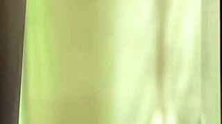 Venezuelan Escort Delivers Wild Action!