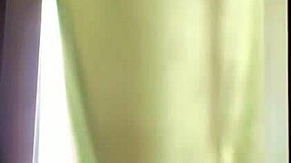 Venezuelan Escort Delivers Wild Action!