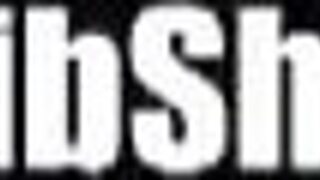 19yr ghetto queen freaks out playing her pussy.