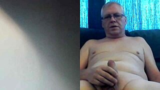 lionel gérard se masturbe