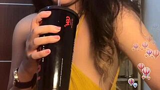 em oi vung tha rang veu to se in a casual setting