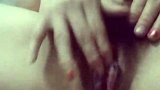 Girl masturbates with toys, so hot?