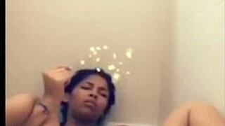 mulata paola masturbates in bathtub and cums