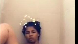 mulata paola masturbates in bathtub and cums