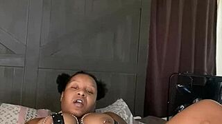ebony girl toys pussy squirting