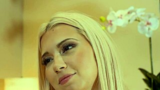 Sexy Lesbian Teens Enjoy Pussy Licking and Fingering