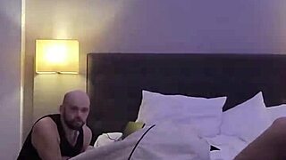 Amateurs webcam sex with anal, dildo, and fingering to orgasm