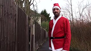 Pascalssubsluts - phat ass Saskia squirts destroyed by dom