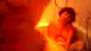 italian amateur guy licks pussy in steamy bathtub