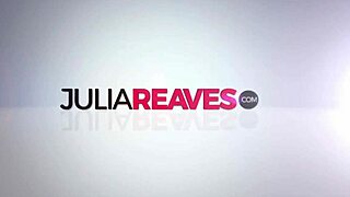 تاخذ الزب عميق في بوضها وطيزها مع أنين عالي في سكس منزلي