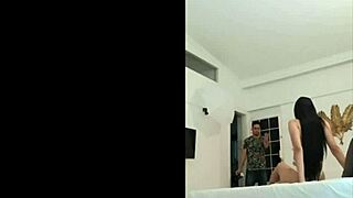 Deliciosa Prepago Sends Sexy Pack To Client