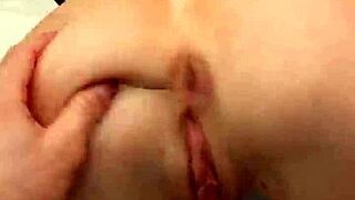 Nikole Nash squirts in public art session.