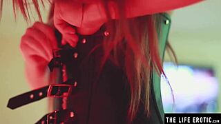 pretty redhead wipping her own ass untill she cums