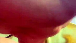 Hot slut cummed with finger 😍