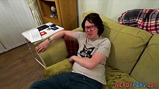 Leeds Nerd Bangs and Cums in Wild British Group Action with Amateurs.