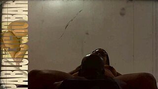 Latina Booty Queen Receives Cunilingus Dinner