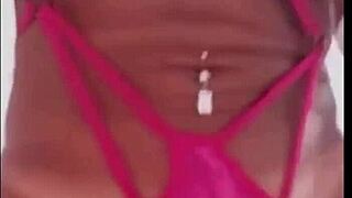 Deysi Araujo Ensina La Concha, Big Tits Milf Masturbation