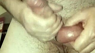 Branlette Partie 1 2: Masturbating Monster Cock