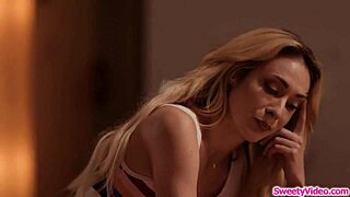 Dyke Babe Facesitting Her Black BFF