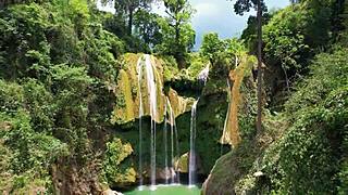 the secretary climbs on the boss for the prize 😏