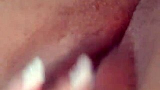 Young Girl Reaches Orgasm Masturbating