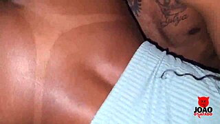 Ebony girl sucks monster cock in the car.