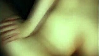 watch me netflix and chill with my tinder date, she moans and orgasms loud