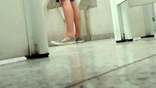 Hot gay fuck in mall bathroom with amateurs 😏