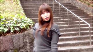 Eri Makino's big tits shine in raw JAPANESE BLOWJOB action
